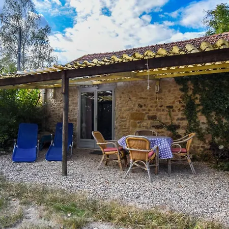 Charming Cottage In Cerilly With Swimming Pool