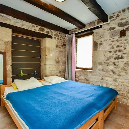 Charming Cottage In Cerilly With Swimming Pool *