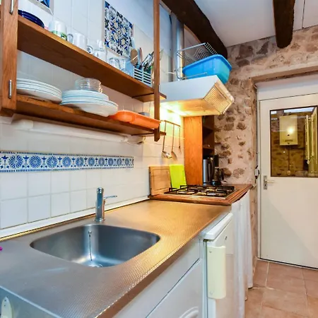Charming Cottage In Cerilly With Swimming Pool Cérilly
